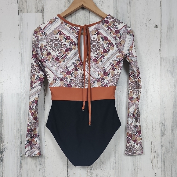 Rusty Black Rust Free Soul Long Sleeve One Piece Swimwear Swimsuit Size 12 NEW - Picture 4 of 9